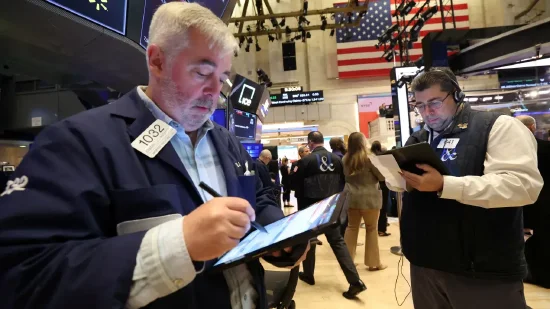 最新实盘配资服务 午盘：美股涨跌不一 三大股指本周均将录得涨幅